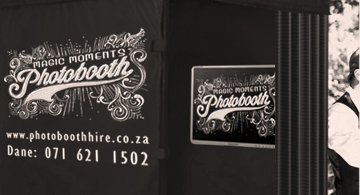 Logo and setup of Magic Moments Photobooth