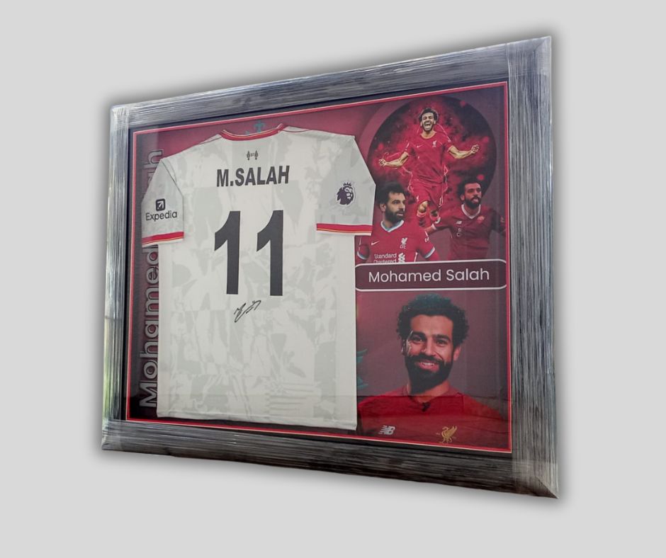 Framed signed jersey of Mohamed Salah
